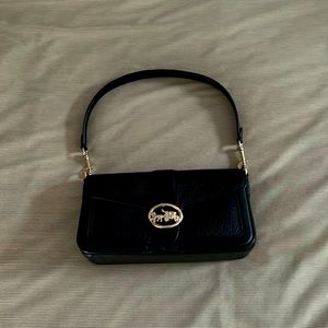 Coach shoulder bag 🖤📞
